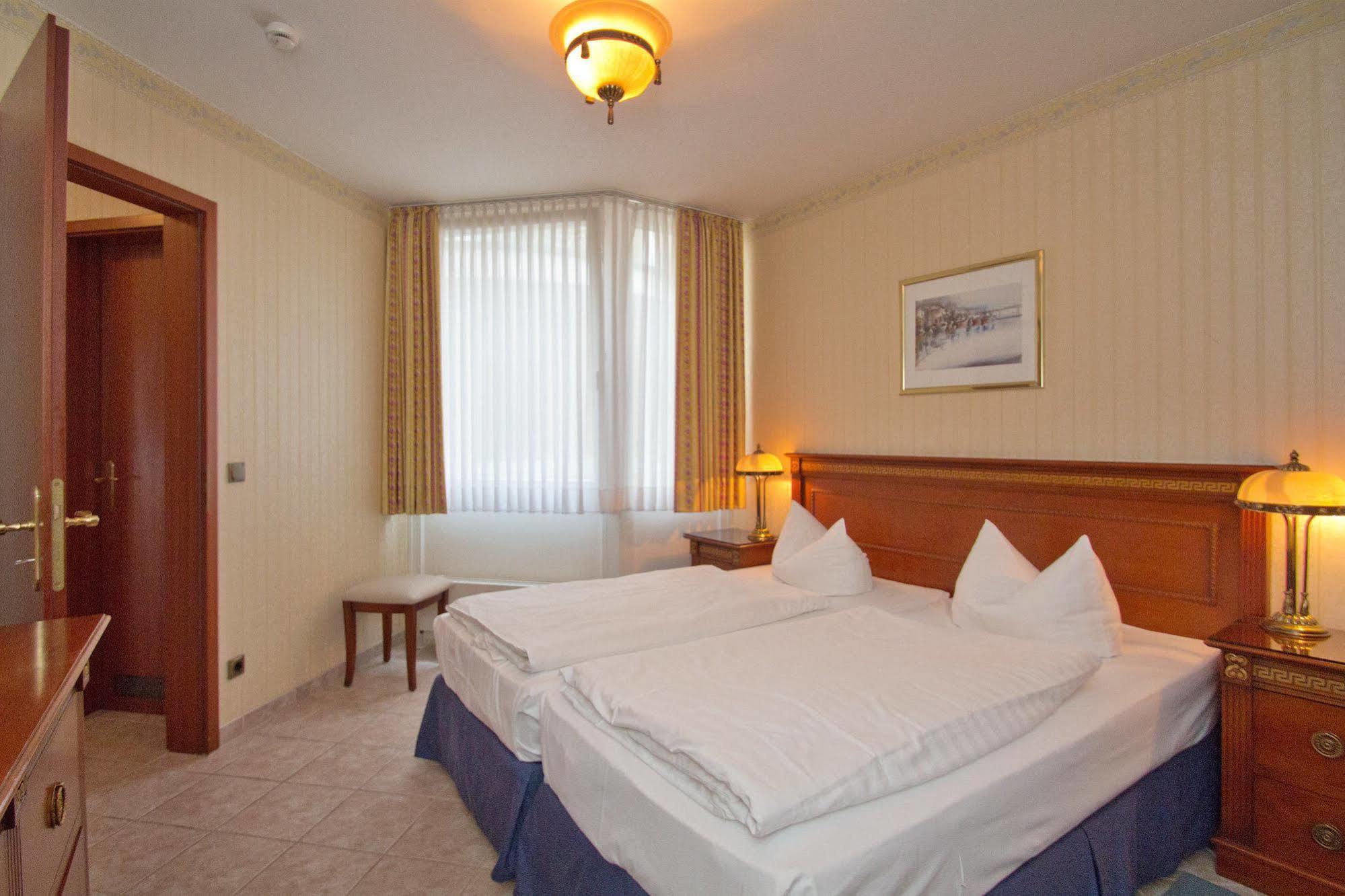 Seetelhotel Ostseeresidenz Ahlbeck Heringsdorf  Bagian luar foto